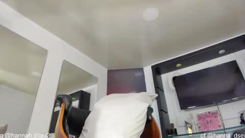 hannah dilau  online show from 10.28.25