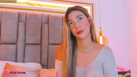 Snapshot of hannabronw chatting on 09.16.25 Eliana online show from 09.16.25