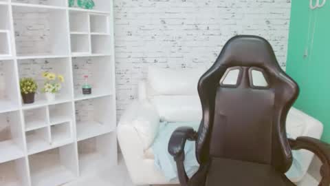 Hannah  online show from 11.17.25