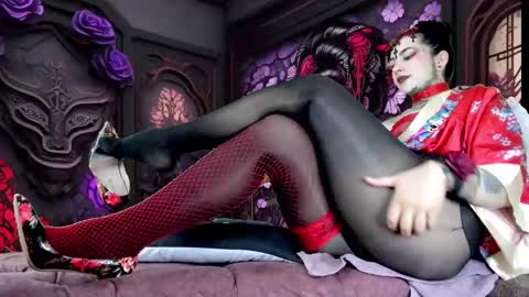 Snapshot of hannalicious4u chatting on 03.11.25 FOLLOW ME INTA MOONXMAFE online show from 03.11.25