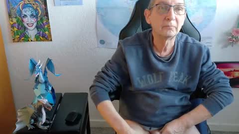 Snapshot of hansi63 chatting on 02.23.25 charly online show from 02.23.25