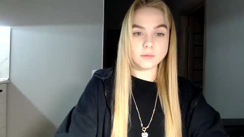 happy_fox_ online show from 12.05.24