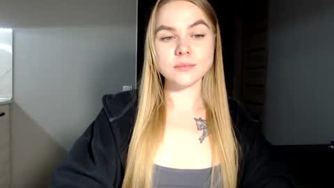 happy_fox_ online show from 02.17.25