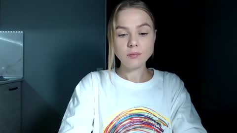 happy_fox_ online show from 10.19.25