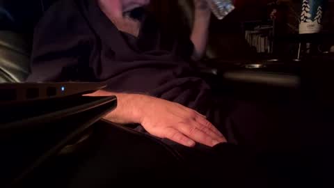 Snapshot of happyhogan1 chatting on 12.04.24 Jhonassmann12 online show from 12.04.24