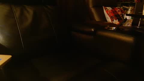 Snapshot of happyhogan1 chatting on 12.19.24 Jhonassmann12 online show from 12.19.24