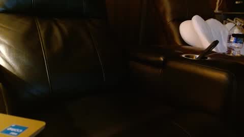 Snapshot of happyhogan1 chatting on 02.01.25 Jhonassmann12 online show from 02.01.25