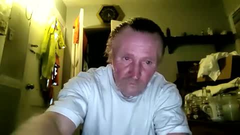 Snapshot of hardalt chatting on 09.19.25 hardalt online show from 09.19.25