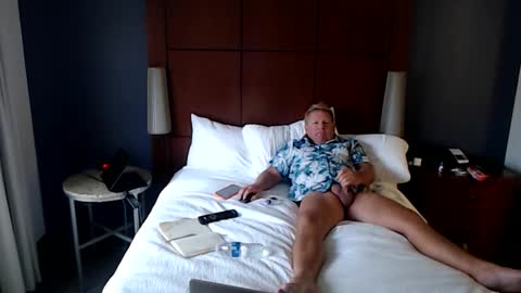 Snapshot of hardblondcouplehawaii chatting on 11.19.25 Steele and Cassie online show from 11.19.25