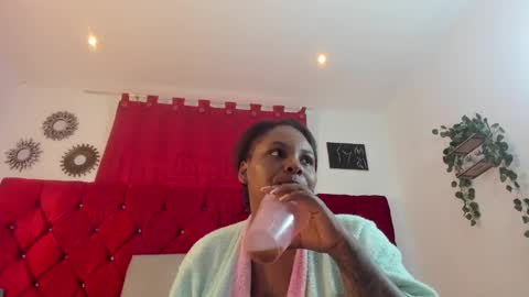 Snapshot of harleyevaans chatting on 03.08.25 Harley Evaans online show from 03.08.25