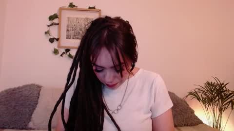 Harmony    Please help me to reach 100 thumbs up online show from 01.29.25