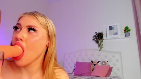 Its KIra hello HUSH is here online show from 12.05.24