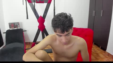 Snapshot of harry_latinboy chatting on 01.10.25 Harry online show from 01.10.25