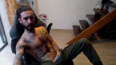 Snapshot of harry_reems_ chatting on 01.02.25 OMAR online show from 01.02.25