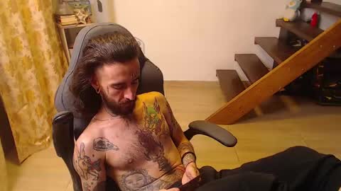 Snapshot of harry_reems_ chatting on 01.09.25 OMAR online show from 01.09.25
