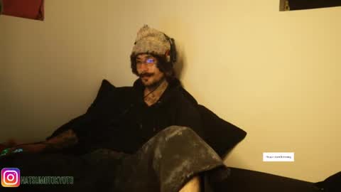 Snapshot of hatsumotokyoto chatting on 01.25.25 More content 2 online show from 01.25.25