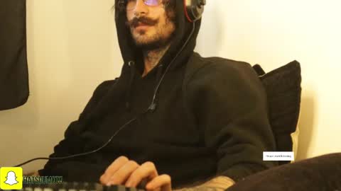 Snapshot of hatsumotokyoto chatting on 01.28.25 More content 2 online show from 01.28.25