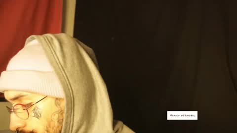 Snapshot of hatsumotokyoto chatting on 02.10.25 More content 2 online show from 02.10.25