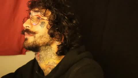 Snapshot of hatsumotokyoto chatting on 02.15.25 More content 2 online show from 02.15.25