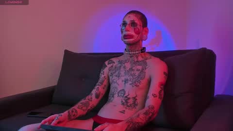 Snapshot of hatsumotokyoto chatting on 10.31.25 More content 2 online show from 10.31.25