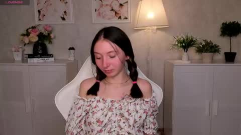 Lola online show from 10.10.25