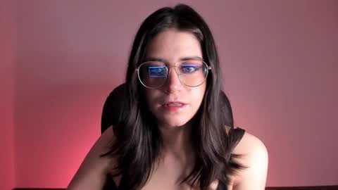 HazelKush online show from 10.05.25