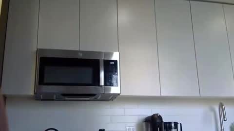 Snapshot of heatwavee chatting on 12.19.24 heatwavee online show from 12.19.24