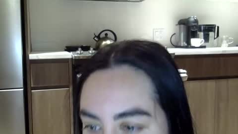 Snapshot of heatwavee chatting on 01.06.25 heatwavee online show from 01.06.25