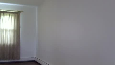 Snapshot of heatwavee chatting on 11.14.25 heatwavee online show from 11.14.25