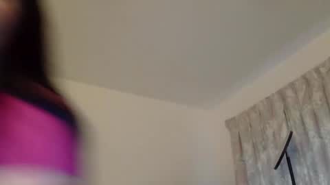 Snapshot of heatwavee chatting on 12.02.25 heatwavee online show from 12.02.25