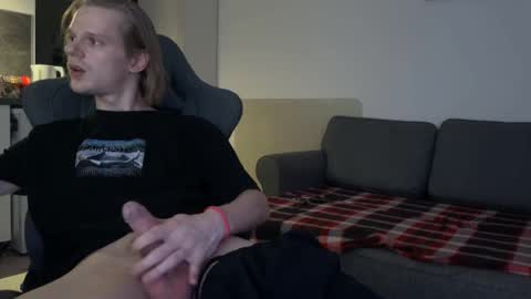 Snapshot of heey_nick chatting on 12.02.24 Nick online show from 12.02.24