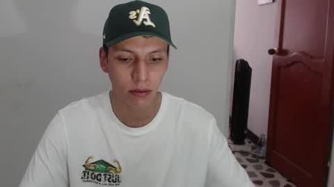 Snapshot of hefesto_69 chatting on 10.19.25 hefesto_69 online show from 10.19.25