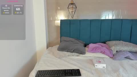 heidi_feuer online show from 10.07.25