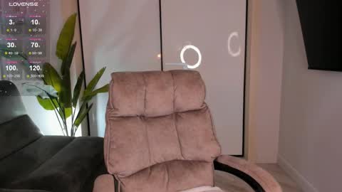 Snapshot of helena_lorente chatting on 02.26.25 Helen online show from 02.26.25