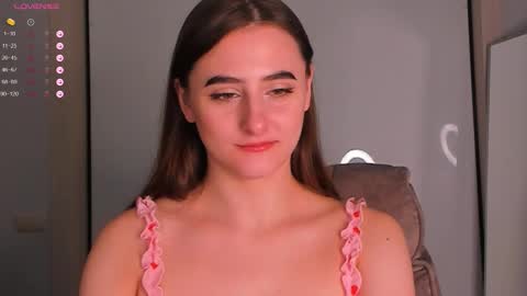 Snapshot of helena_lorente chatting on 10.11.25 Helen online show from 10.11.25