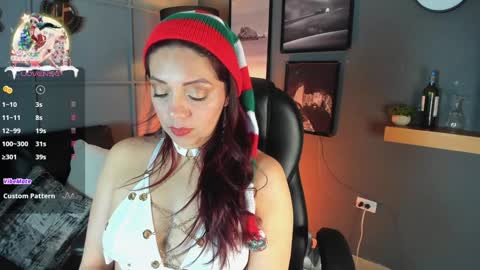 Snapshot of helenaduque_ chatting on 12.23.24 Helena online show from 12.23.24