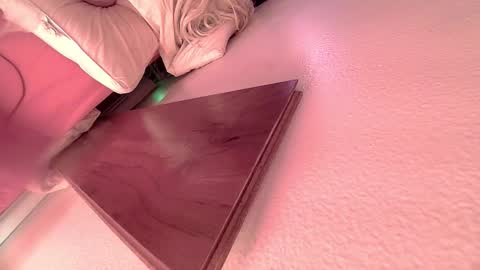 Roxanne online show from 12.03.25