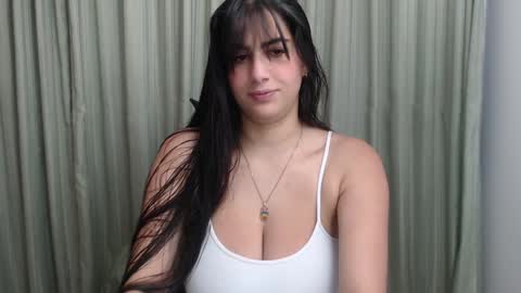 Snapshot of hellen_garcia chatting on 12.12.24 Hellen online show from 12.12.24