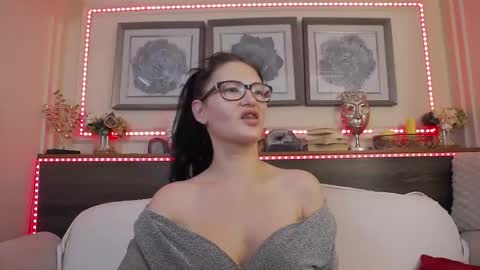    online show from 03.01.25