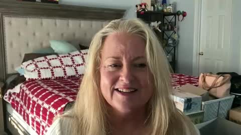 Hunnys Hive online show from 01.09.25