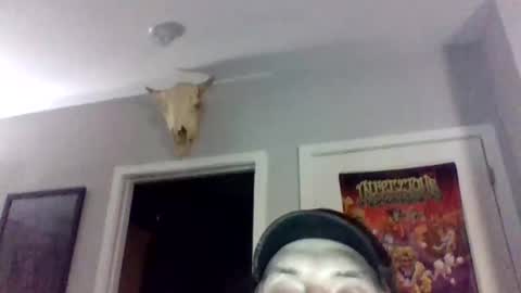 Snapshot of hellraz0r77 chatting on 02.10.25 hellraz0r77 online show from 02.10.25