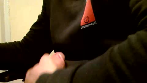 Snapshot of heretost chatting on 10.04.25 mr D online show from 10.04.25