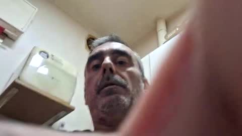 Snapshot of herjafe chatting on 10.25.25 herjafe online show from 10.25.25