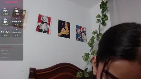 Snapshot of hermione_sweet18 chatting on 12.27.24 Alana online show from 12.27.24