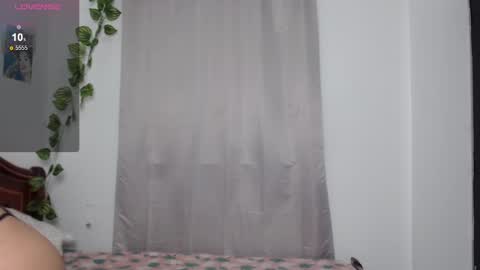 Snapshot of hermione_sweet18 chatting on 12.30.24 Alana online show from 12.30.24