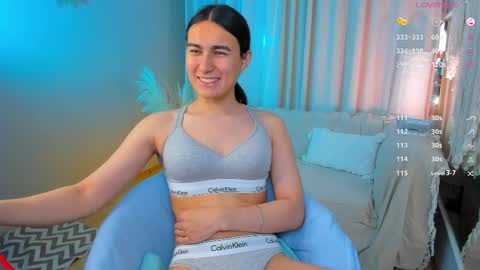 Snapshot of heyalena chatting on 10.04.25 heyalena online show from 10.04.25