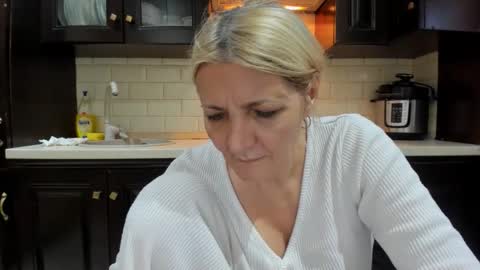 Heyheygrey online show from 09.18.25