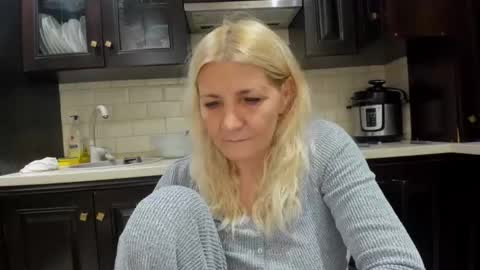 Heyheygrey online show from 10.04.25