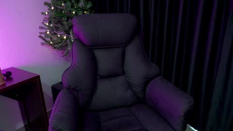 Snapshot of heykittyy chatting on 12.11.24 Hi guys You can call me Kitty online show from 12.11.24