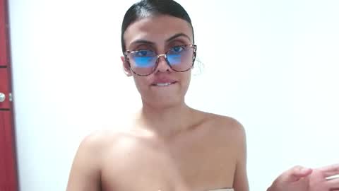 Snapshot of hhayek_eva7 chatting on 02.20.25 Eva online show from 02.20.25